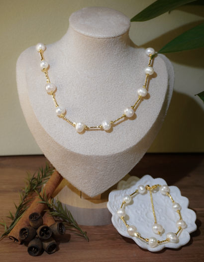 Station Freshwater Pearl Necklace & Bracelet Set