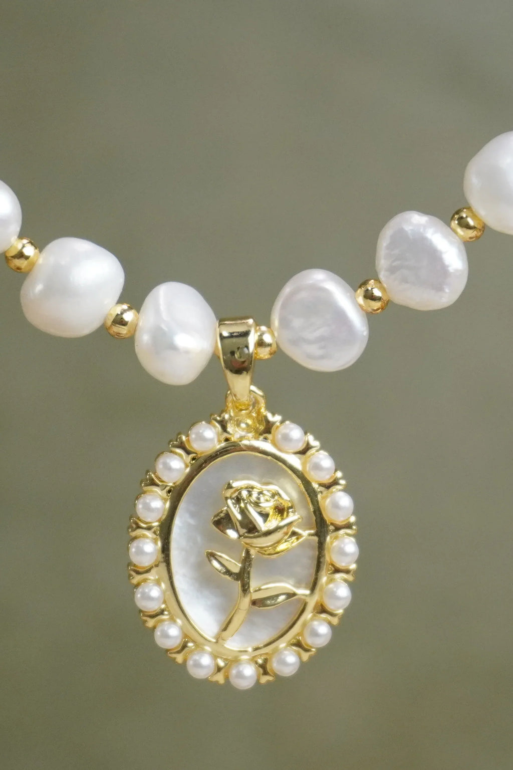 🤍 Romantic Rose Cameo Pearl Matching Jewelry Set for Elegant Daily & Date Outfits