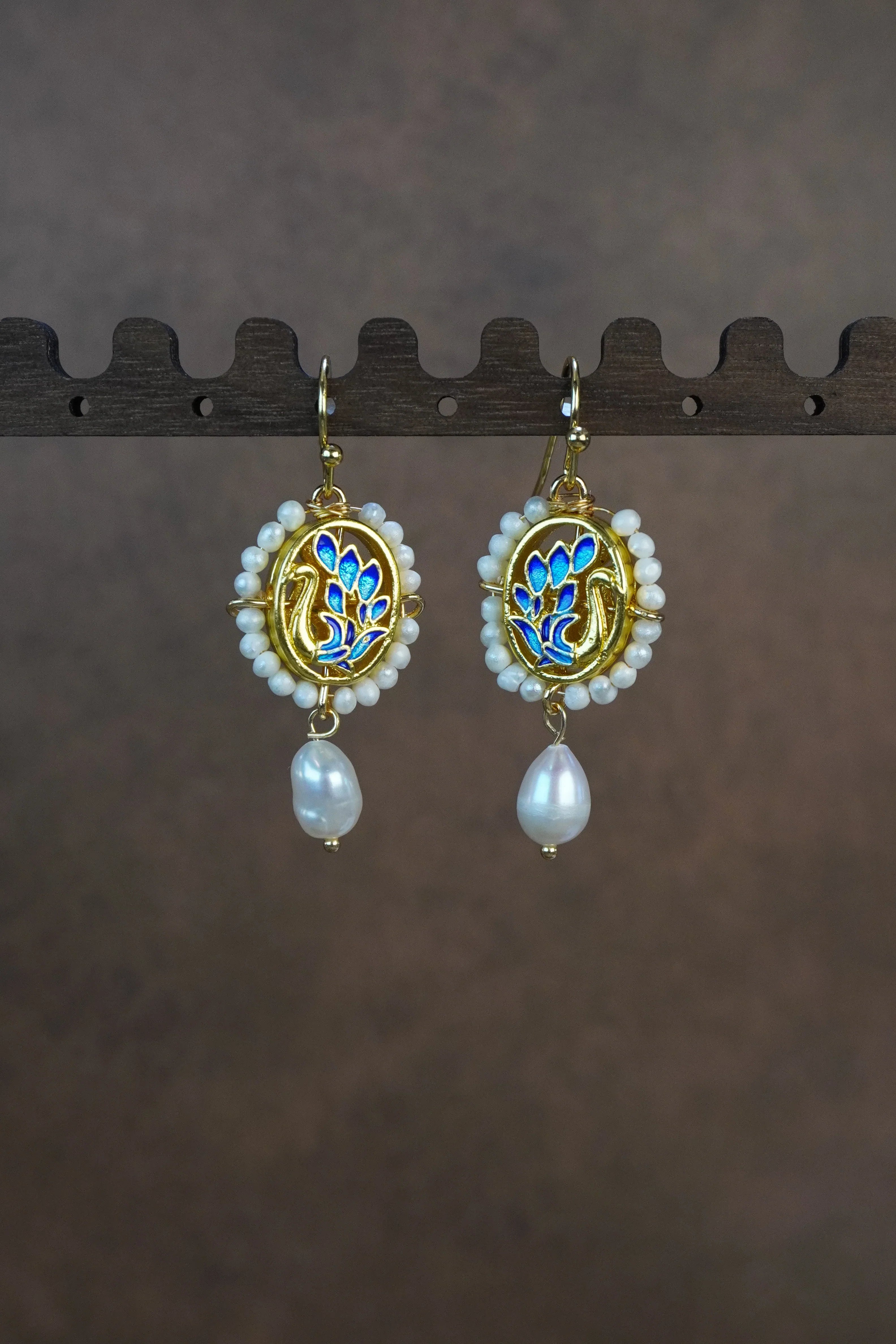 🦢 Vintage Blue Enamel Swan Pearl Matching Jewelry Set, Victorian Cameo Drop Earrings & Pendant Necklace