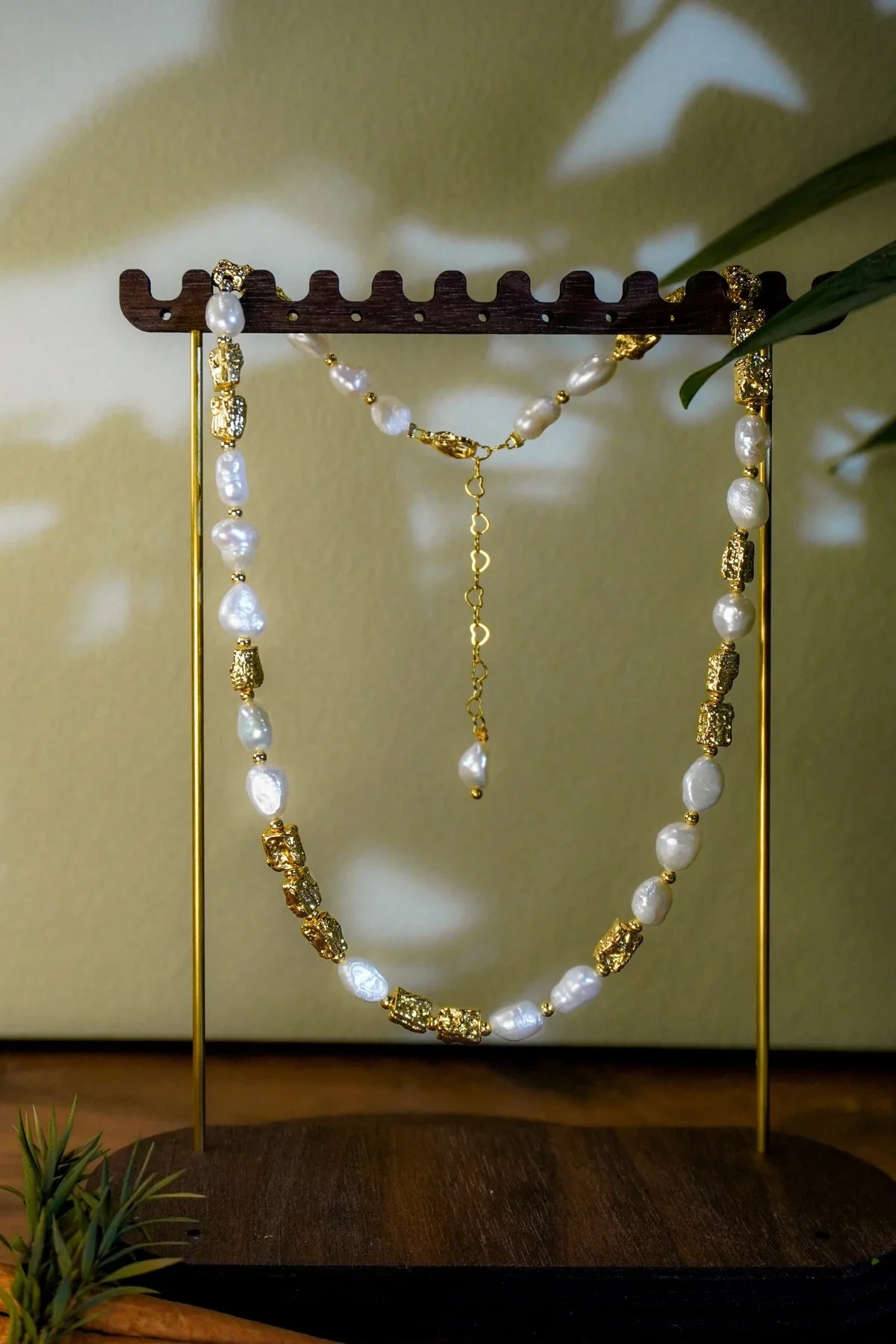 🤍✨ Baroque Pearl &amp; Textured Gold Matching Jewelry Set, Irregular Freshwater Pearl Necklace &amp; Bracelet Stack Set For Women