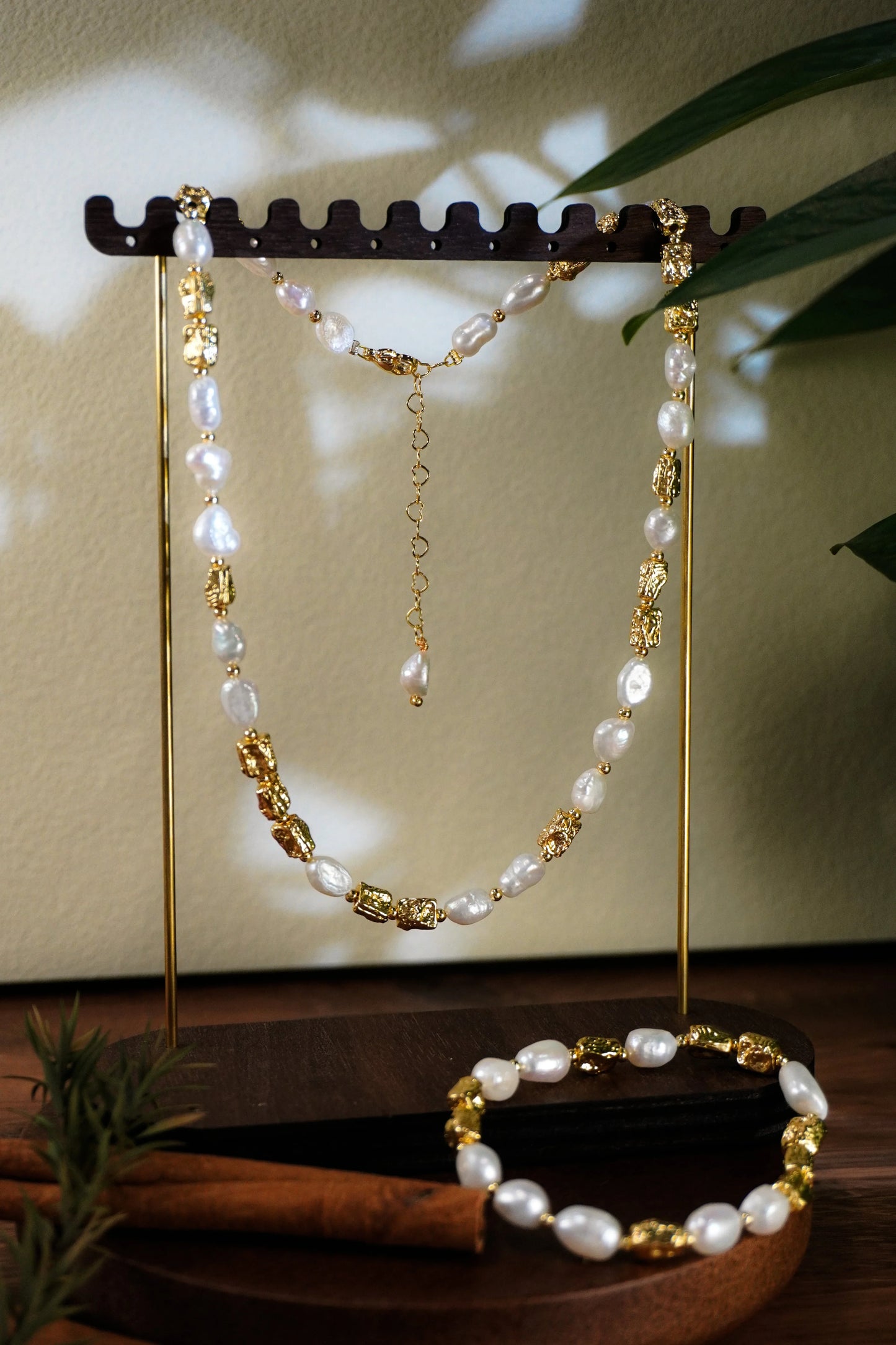 🤍✨ Baroque Pearl &amp; Textured Gold Matching Jewelry Set, Irregular Freshwater Pearl Necklace &amp; Bracelet Stack Set For Women