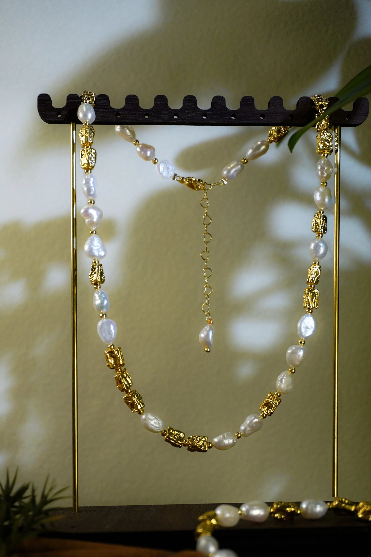 🤍✨ Baroque Pearl &amp; Textured Gold Matching Jewelry Set, Irregular Freshwater Pearl Necklace &amp; Bracelet Stack Set For Women
